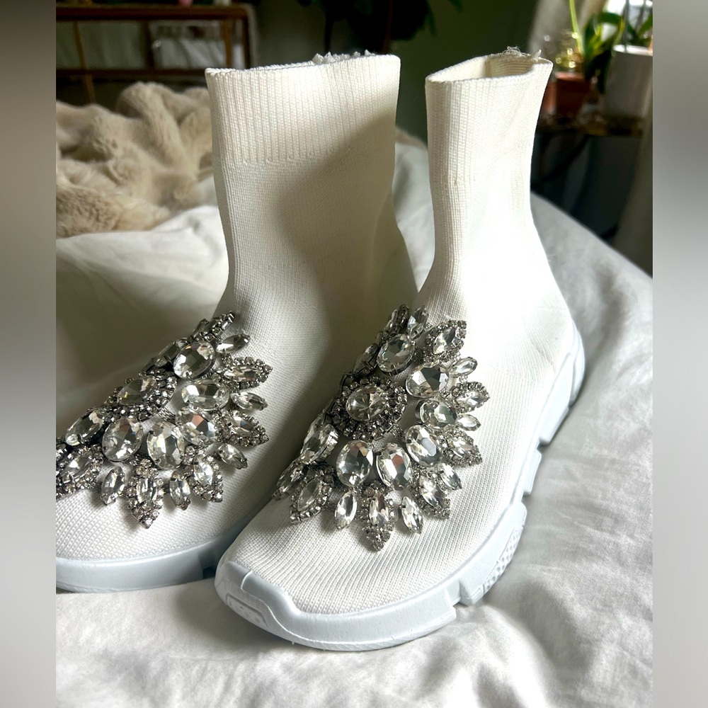 Azalea Wang/ Akira Siren White Sock Knit Sneakers with Jewel Embellishment